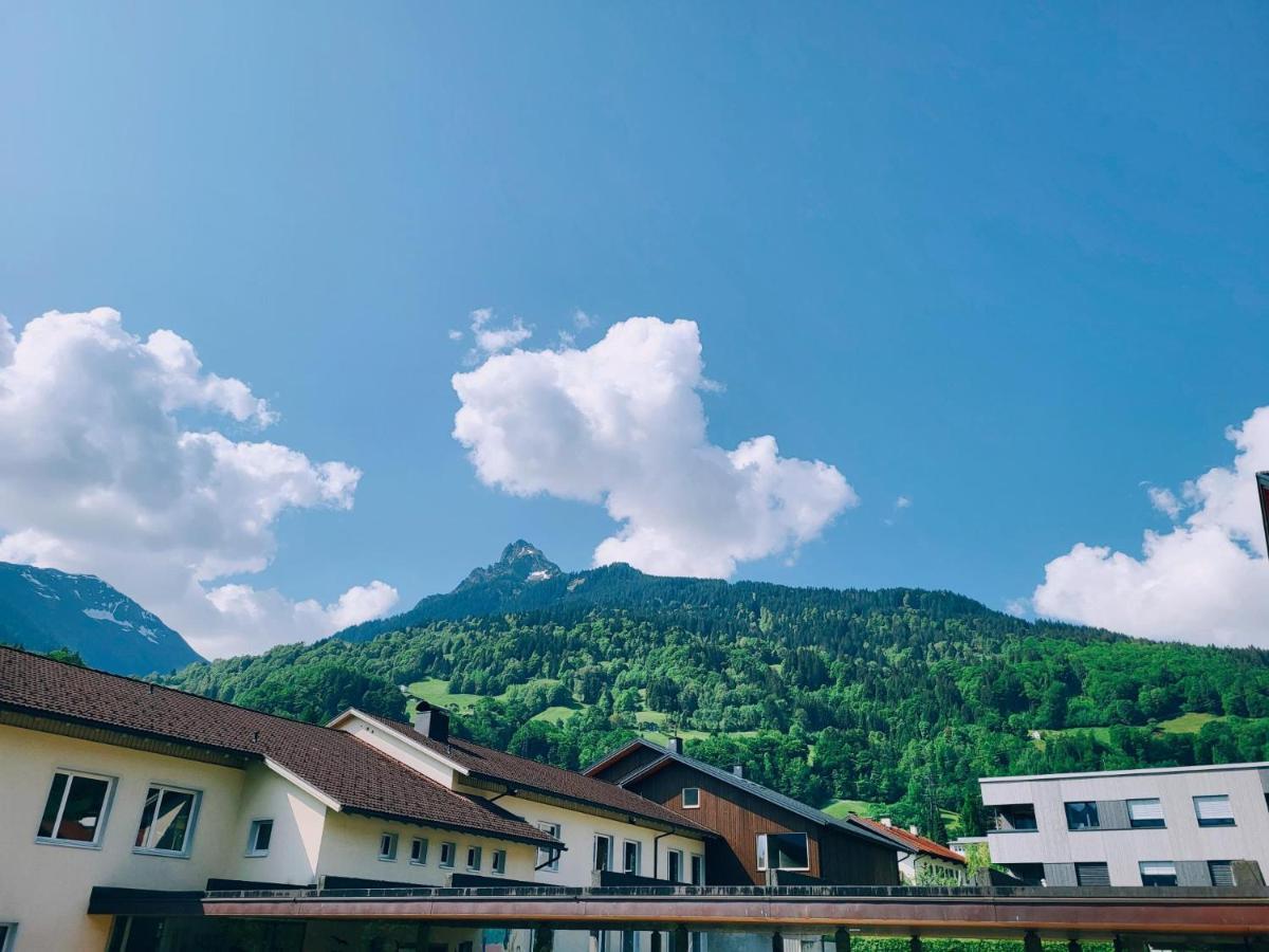 Wanderhotel Garni Cresta Schruns Luaran gambar